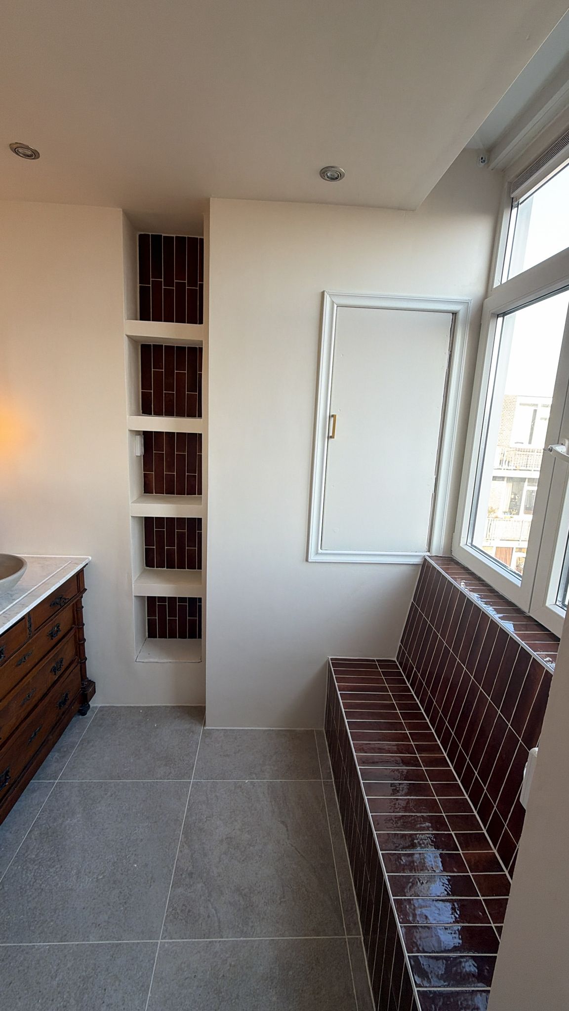 Badkamerrenovatie project van Maj-Britt door Roelofs Badkamers