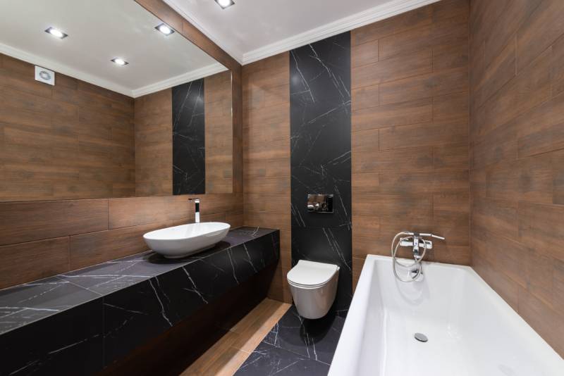 Idee voor een luxe badkamer met badkup