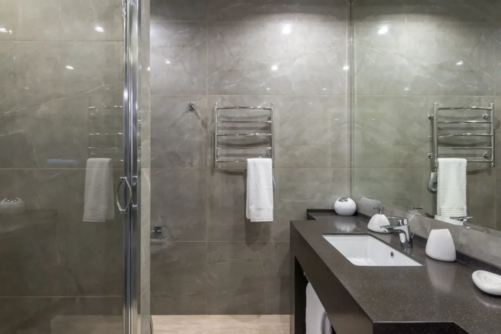 Offerte badkamer renovatie aanvragen bij Roelofs